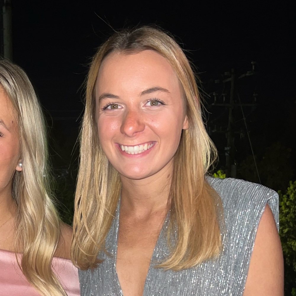 Meet your Posher, Alexis